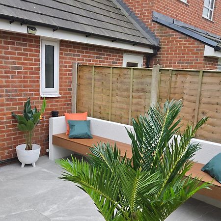 The Cosy Pod Studio - Short Stay In Salford Exterior foto
